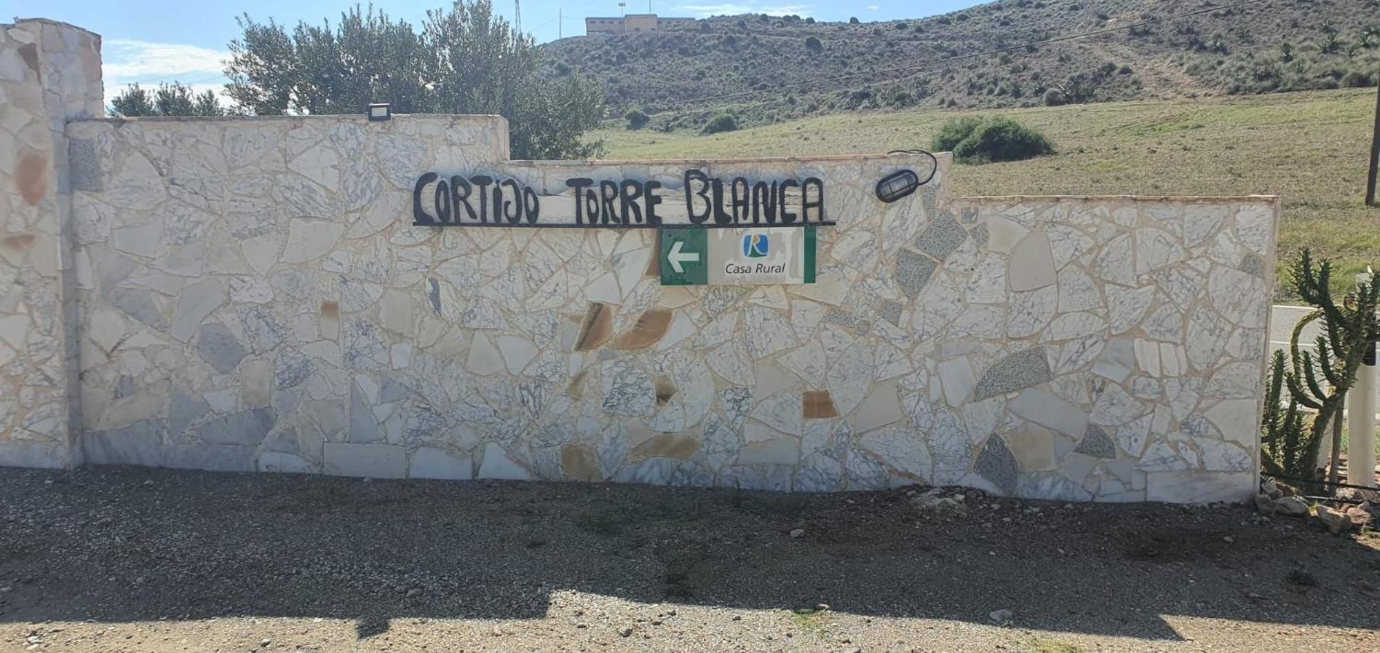 Casas Rurales Cortijo Torreblanca Parque Cabo De Gata Эль-Посо-де-лос-Фрайлес Экстерьер фото